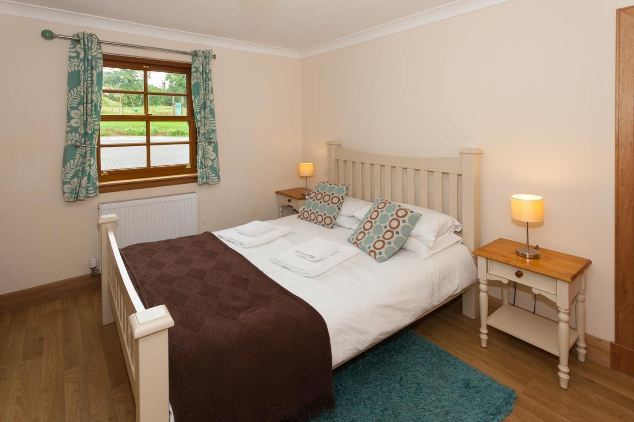 Honeysuckle Cottage At Williamscraig Holiday Cottages Linlithgow Extérieur photo